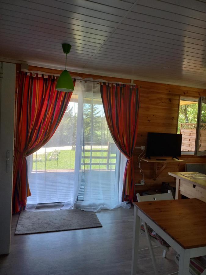 Montolieu Chalet 2 Pers. + Bebe מראה חיצוני תמונה